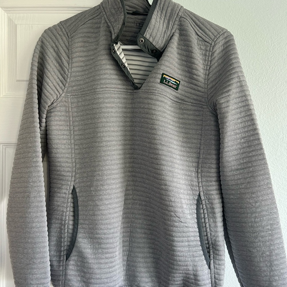 L.L. Bean air light knit pullover